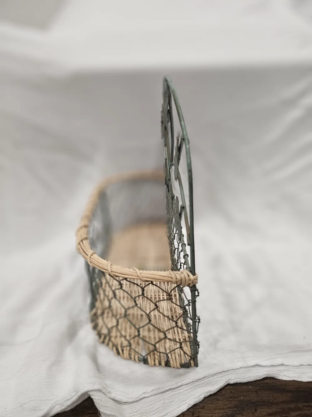 Vintage 90s Metal & Wicker Ivy Wall Basket Pocket Planter Rustic Cottagecore